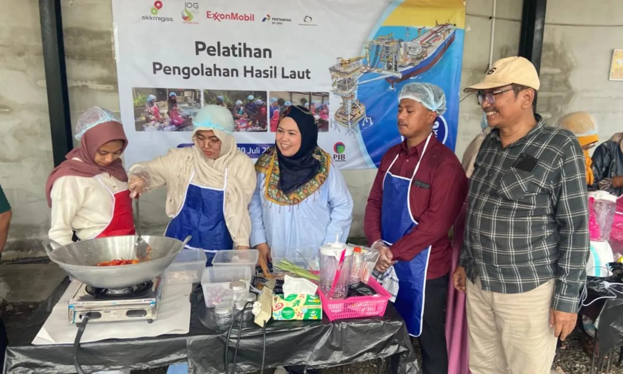 Dorong Perekonomian Masyarakat Nelayan Lamongan Dengan UMKM Berbasis Hasil Laut