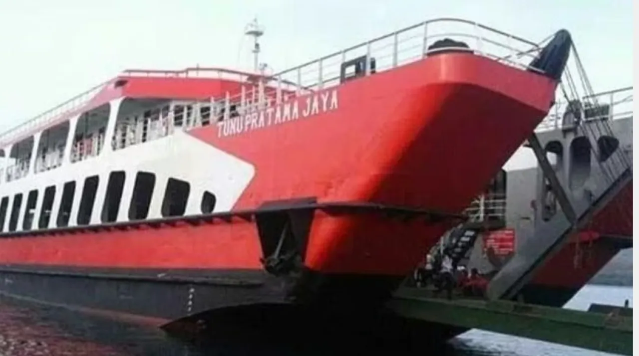 KMP Tunu Tenggelam di Selat Bali, Pemkab Banyuwangi Kerahkan Fasilitas Bantu Evakuasi