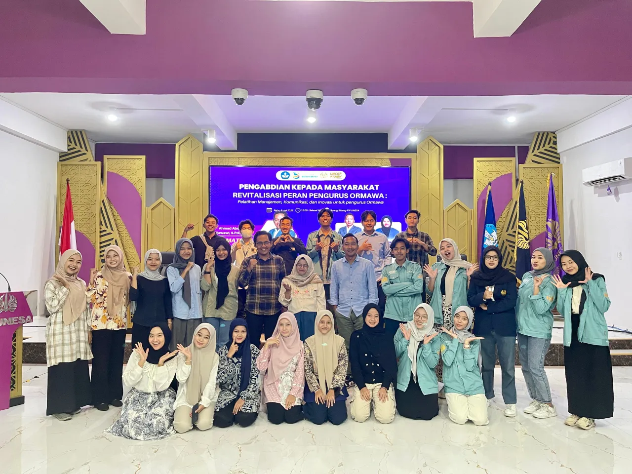 Dosen FIP UNESA Gelar Pelatihan Manajemen, Komunikasi, dan Inovasi untuk Seluruh Ormawa FIP UNESA