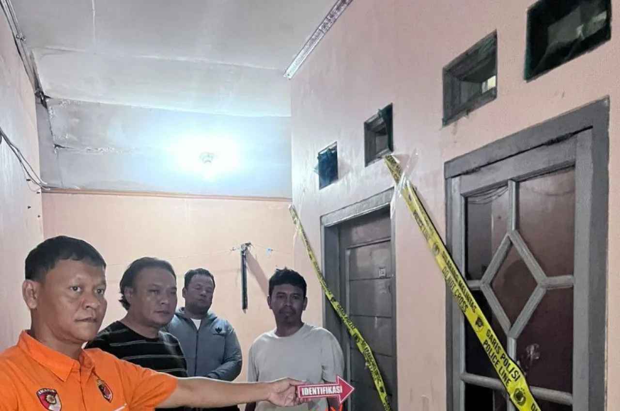 Pria Ditemukan Tewas Gantung Diri di Pintu Kamar Kos