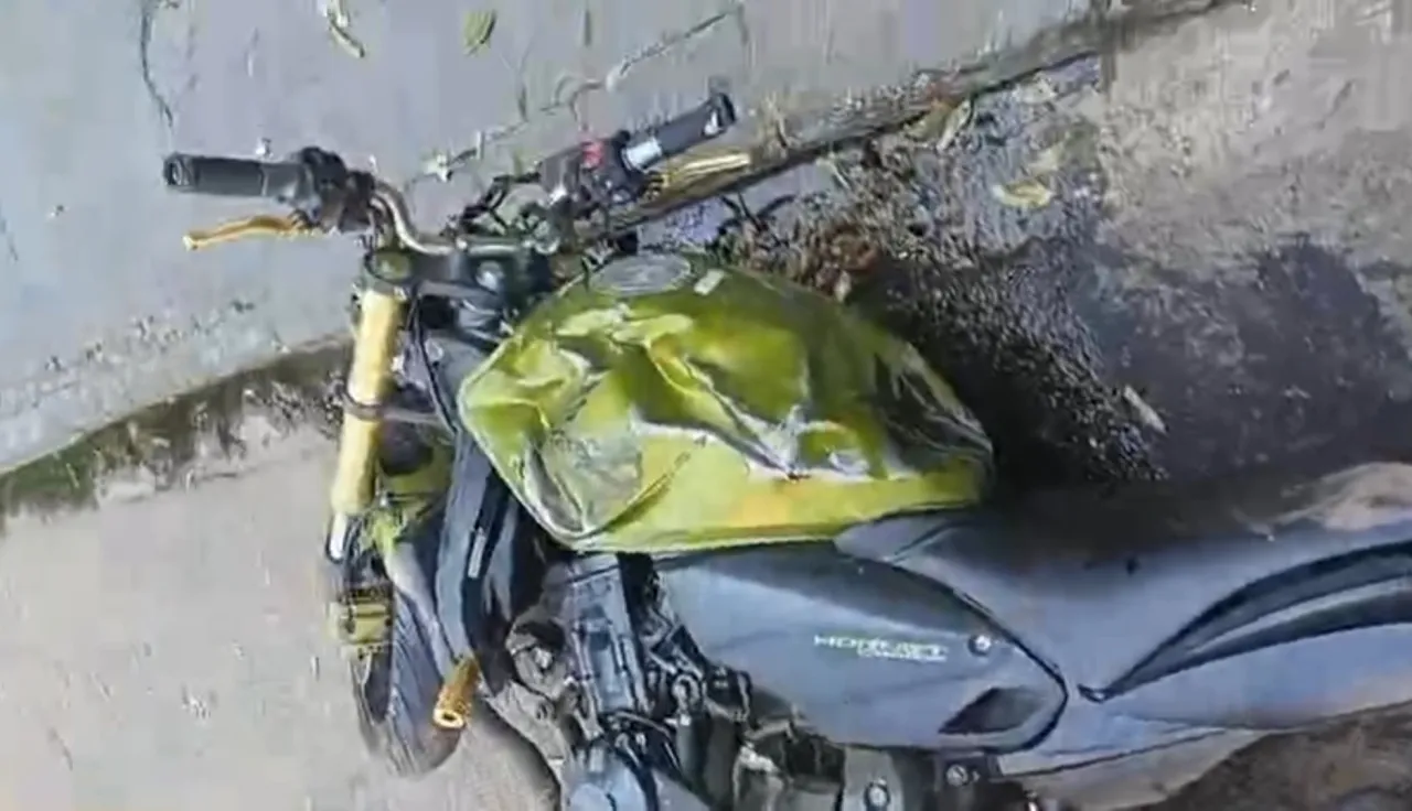 Motor Tabrakan dengan Pikap, Pengemudi Terlempar ke Trotoar