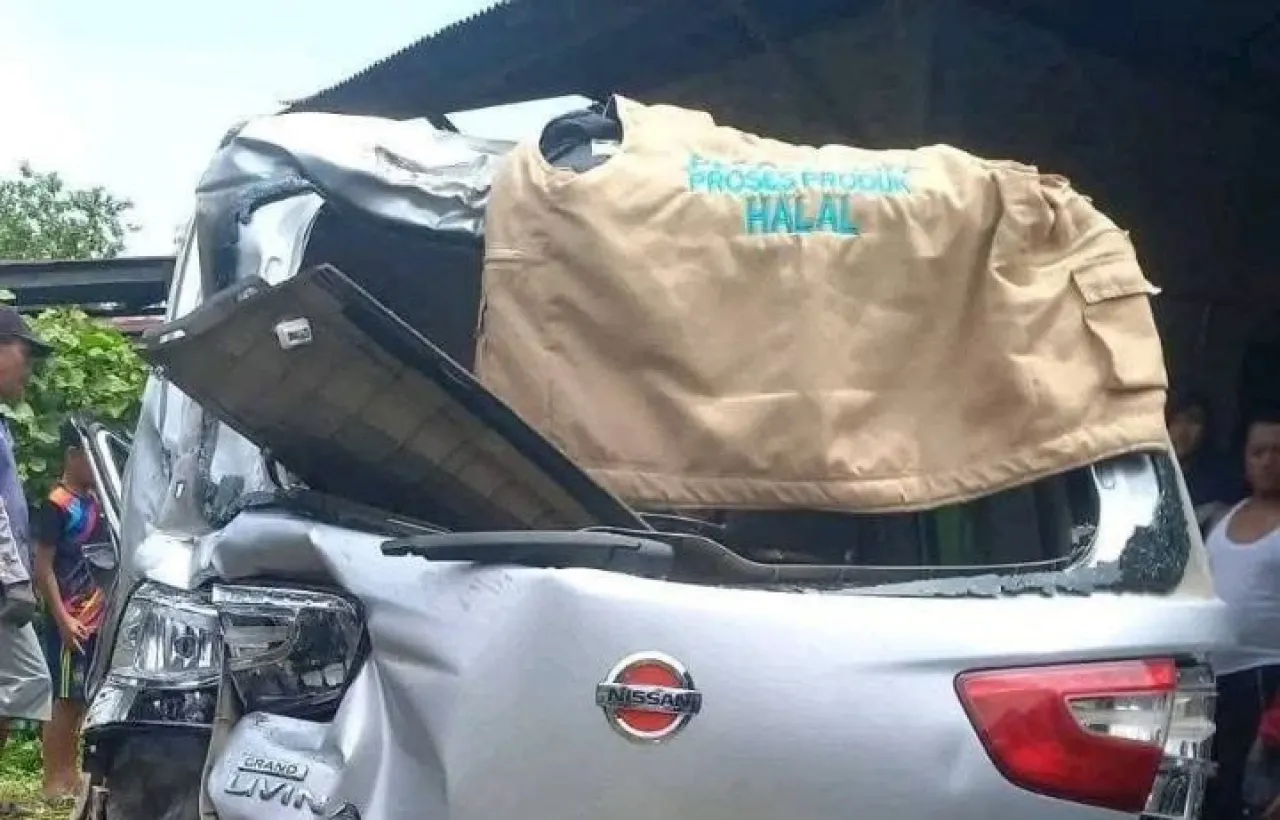 Grand Livina 'Dicium' Kereta Api, 1 Tewas