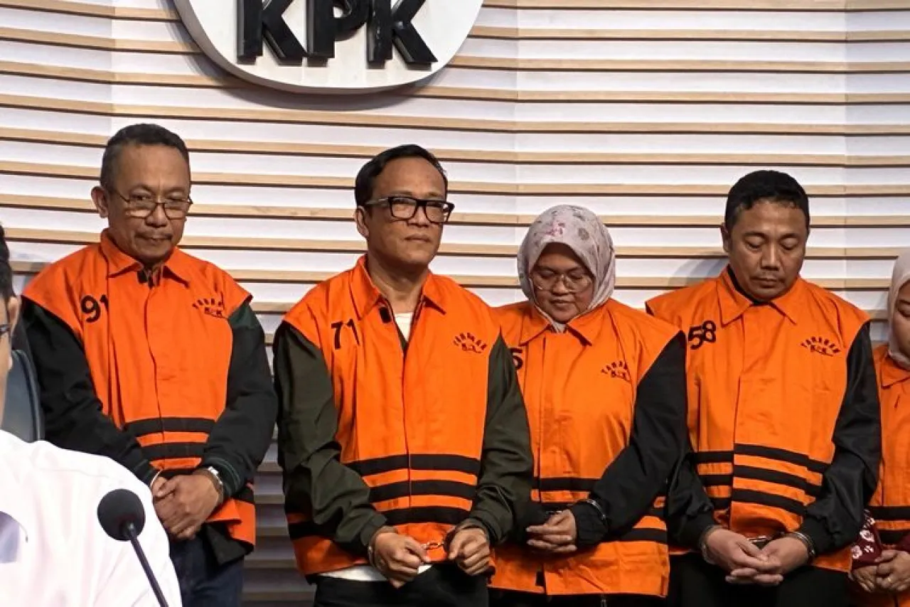 OTT Wamenaker Noel, 11 Orang Resmi Ditetapkan sebagai Tersangka
