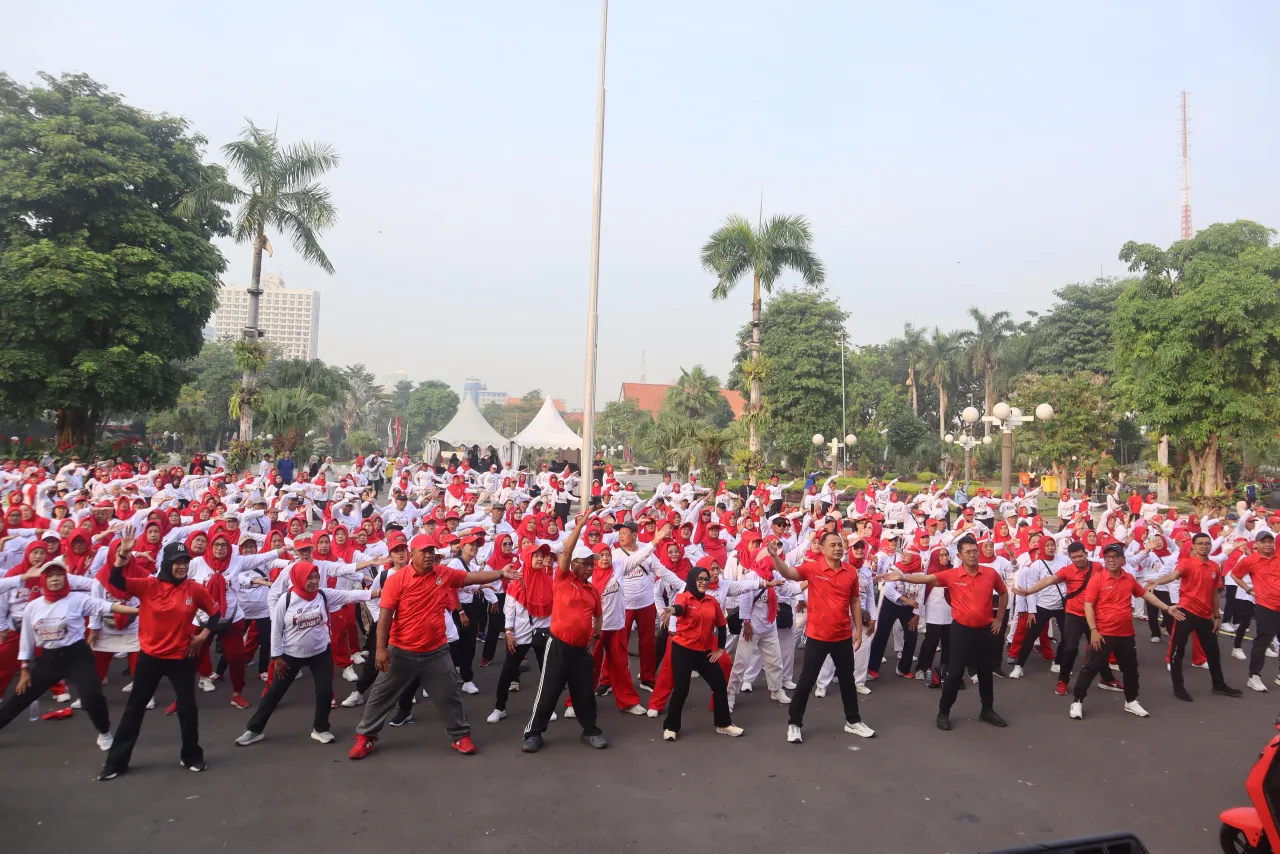 640 Lansia Senam Sehat Perayaan HUT ke-64 Bank Jatim