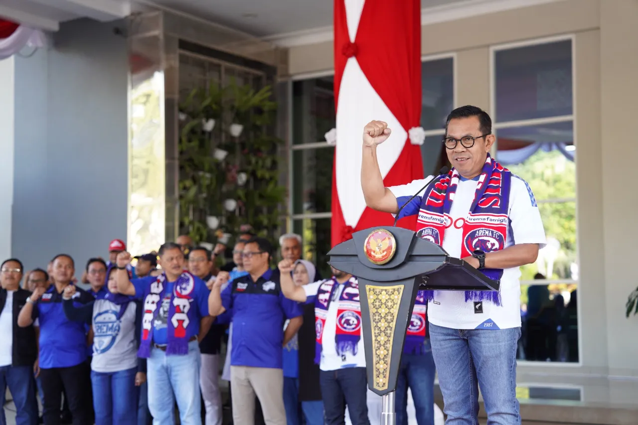 Di HUT Arema ke-38, Wali Kota Batu Gelorakan Semangat Arema Terkait Pelayanan Publik