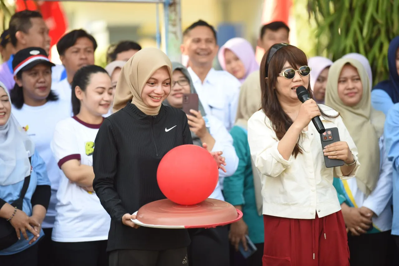 Mbak Wali Ikut Meriahkan Lomba Peringatan HUT RI Ke-80 Bersama Pegawai Pemkot Kediri
