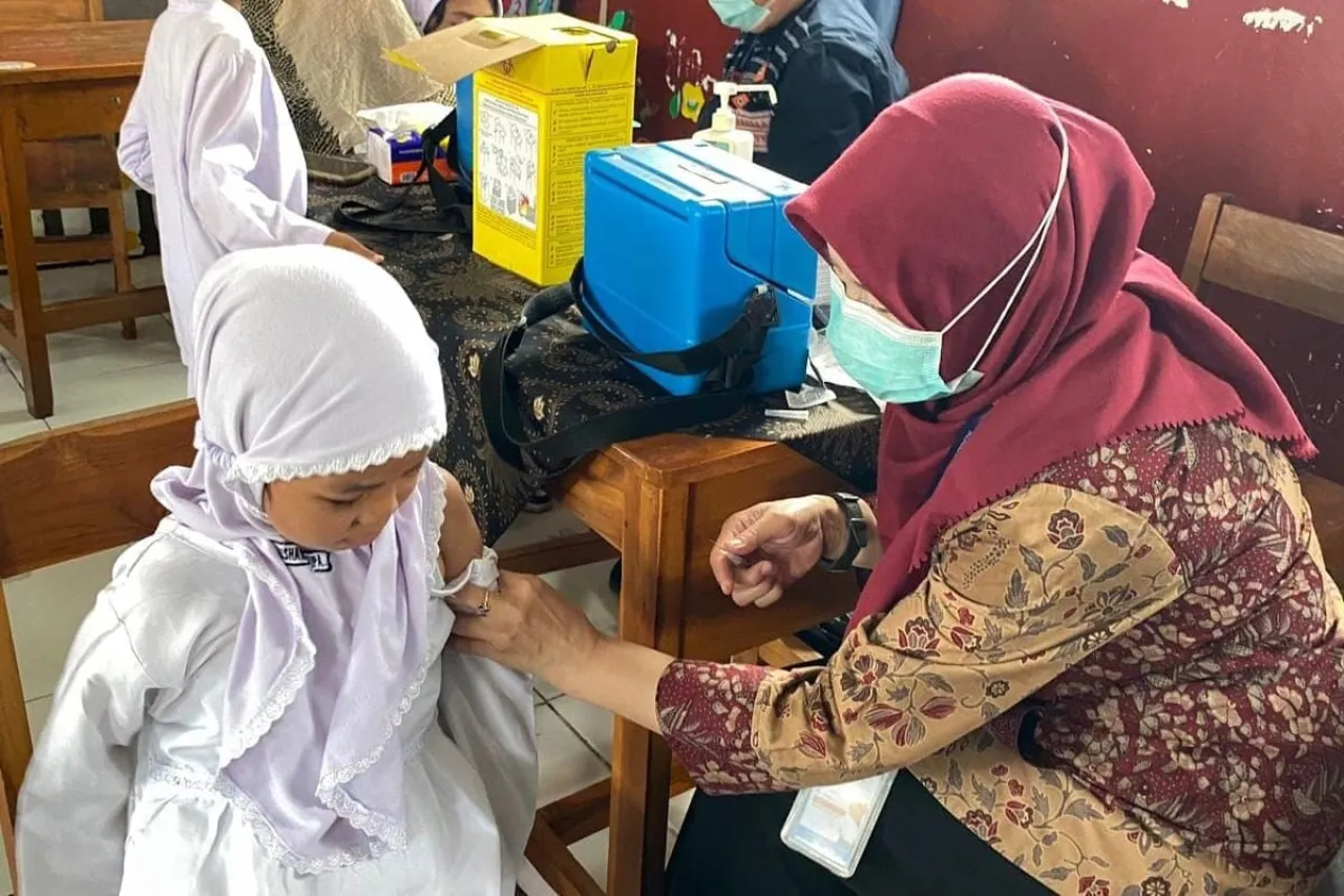 BIAS 2025, Anak Sekolah di Depok Sudah Mulai Terima Imunisasi