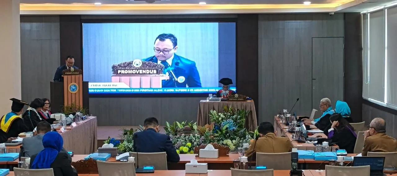Ian Firstian Aldhi Raih Gelar Doktor dengan Disertasi Smart City Surabaya