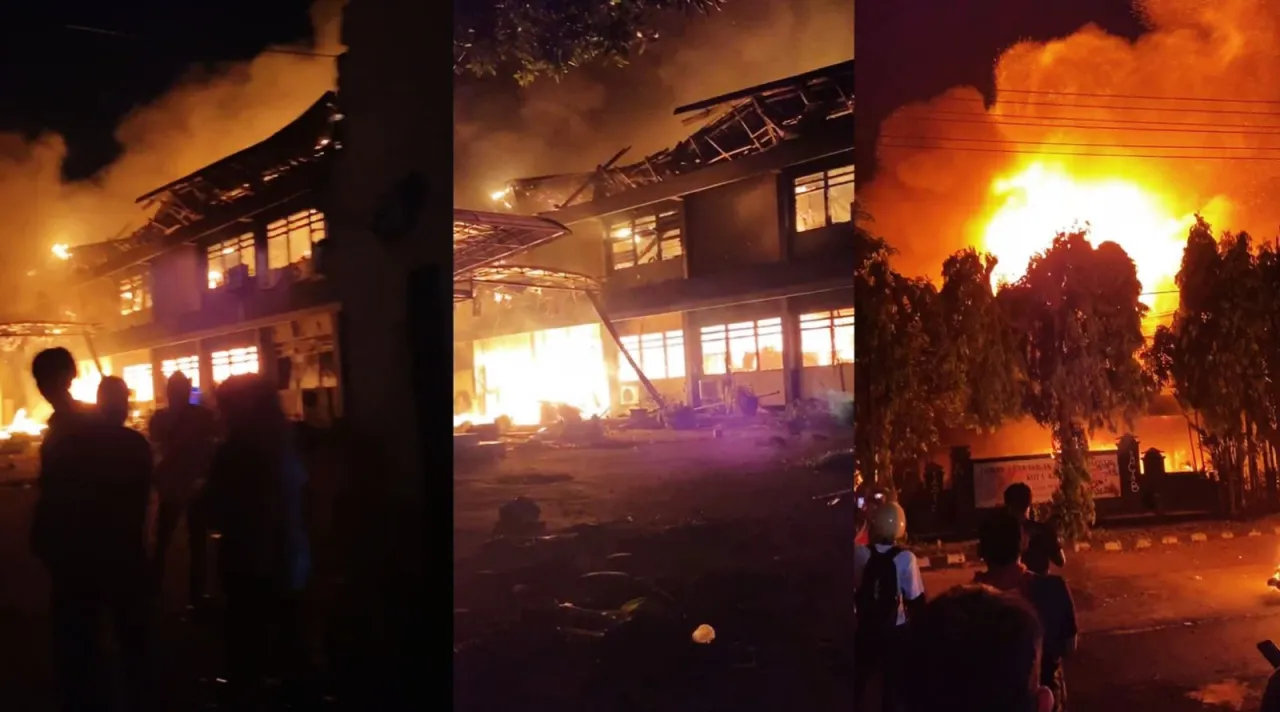 Demo Ricuh di Kota Kediri: Mobil Dirusak, Motor Dibakar, Gedung DPRD Dilalap Si Jago Merah