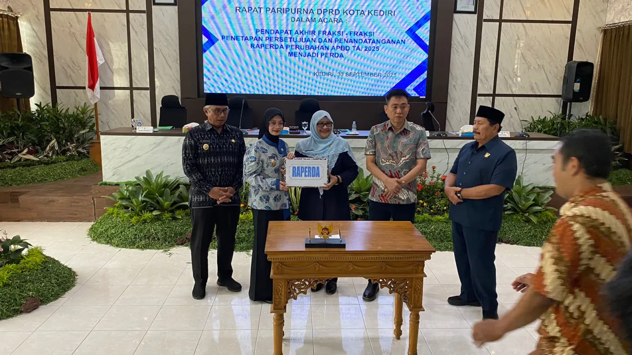 DPRD Kota Kediri 'Ketok' Perubahan APBD TA 2025 Menjadi Perda