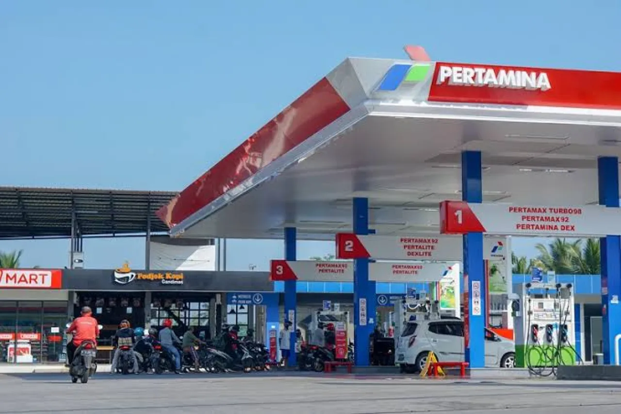Harga BBM Nonsubsidi Pertamina Turun