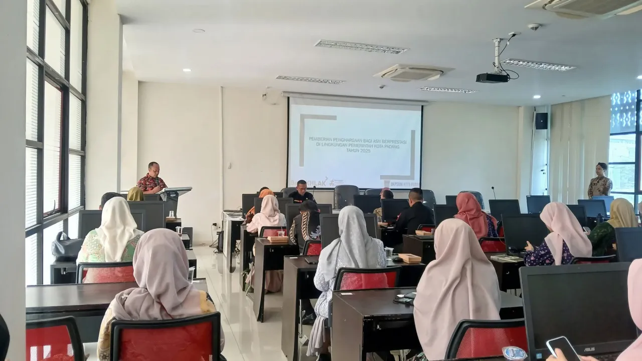 Padang Cari ASN Berprestasi, Hadiah Umroh Menanti