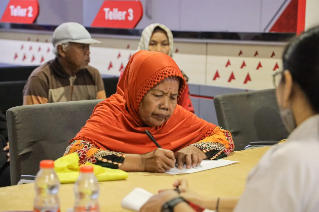 Penyaluran Bansos PKH Plus Tahap 3 Dimulai, Dinsos Kota Kediri Lakukan Pengawasan Agar Tepat Sasaran