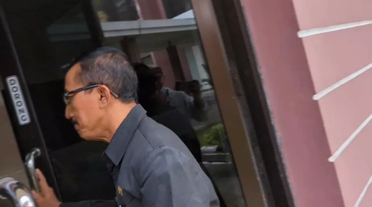 Diduga Ada Double Anggaran ATK Rp1 Miliar, saat Dikonfirmasi Sekwan DPRD Kota Madiun Bungkam