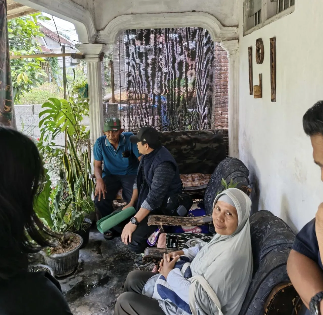 Sempat Melawan, Soendari Buronan Korupsi Aset Pemkot Surabaya Ditangkap Kejaksaan di Blitar