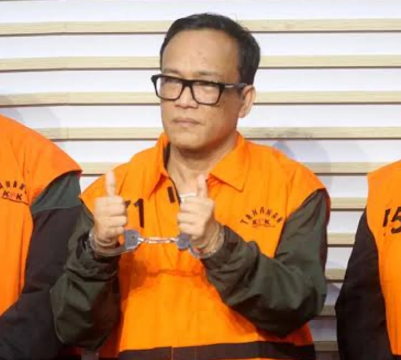 KPK Buru Anak Noel