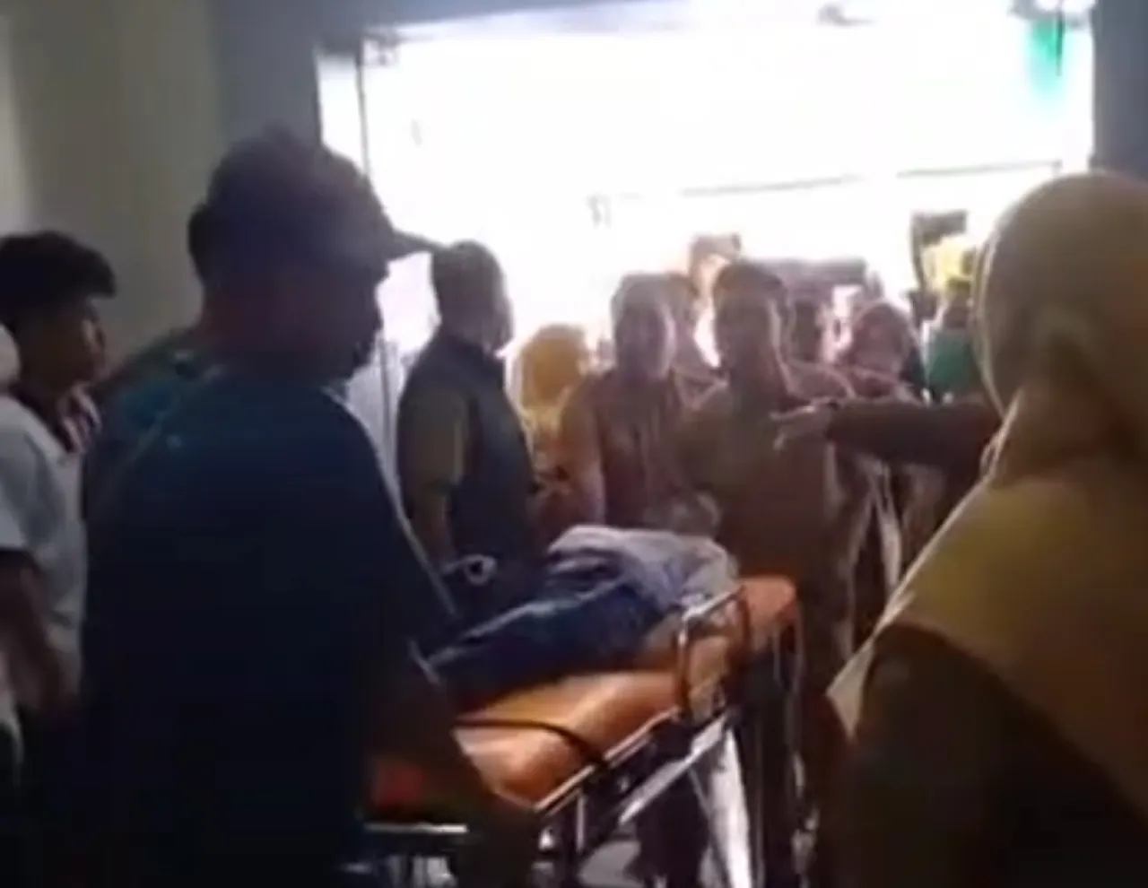 Sebanyak 47 siswa SMPN 4 Pamarican, Kabupaten Ciamis Keracunan MBG