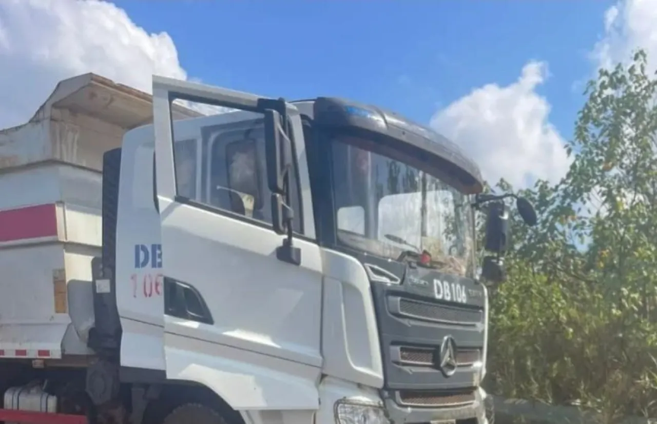 Kaki Kanan Pemotor Terlindas Truk di Morosi Konawe
