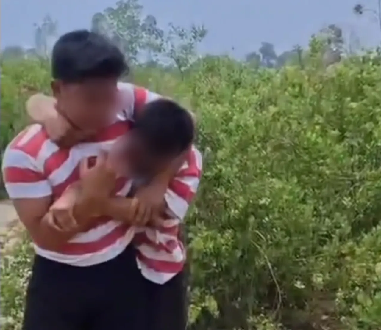 Duel dua pelajar yang viral. Foto: Sela