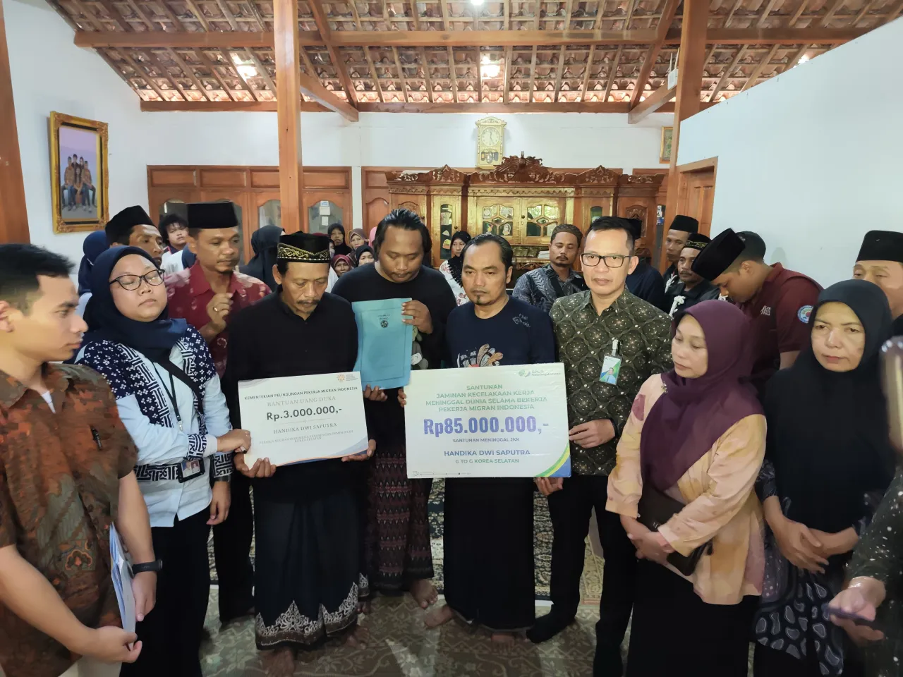 BPJS Ketenagakerjaan Berikan Santunan ke Keluarga PMI Meninggal di Korea