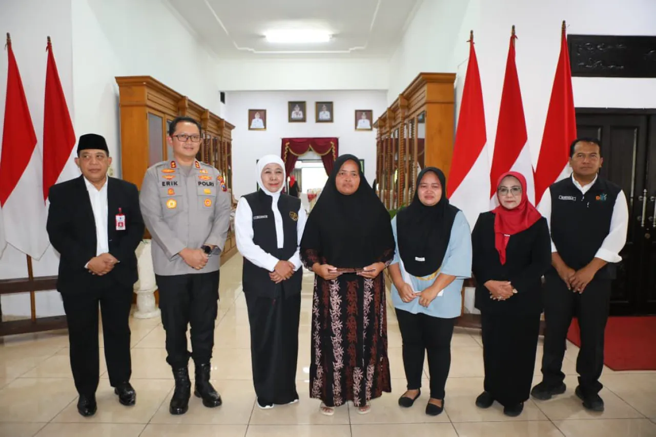 Khofifah Sampaikan Belasungkawa atas Korban Longsor Tambang Trosono Magetan