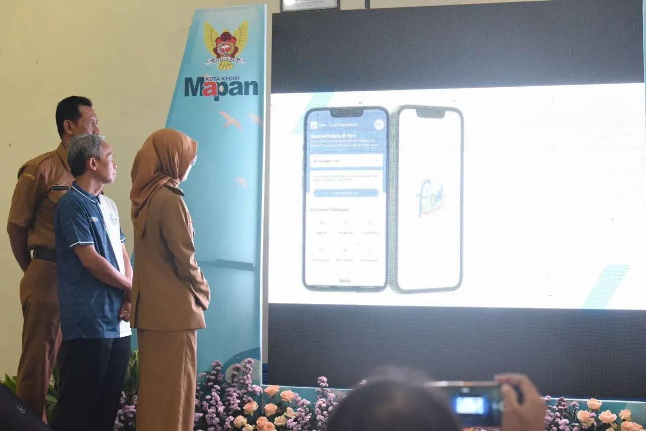 Wali Kota Kediri Luncurkan Flow Tirta Dhaha Mobile, Layanan Cepat dan Modern