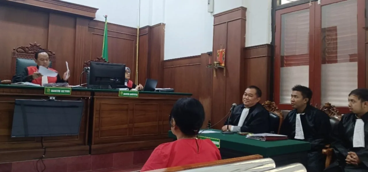 Dalam Sidang Duplik, Boyamin Ajukan Praperadilan dan Minta Putusan Kasus Fransiska Ditunda