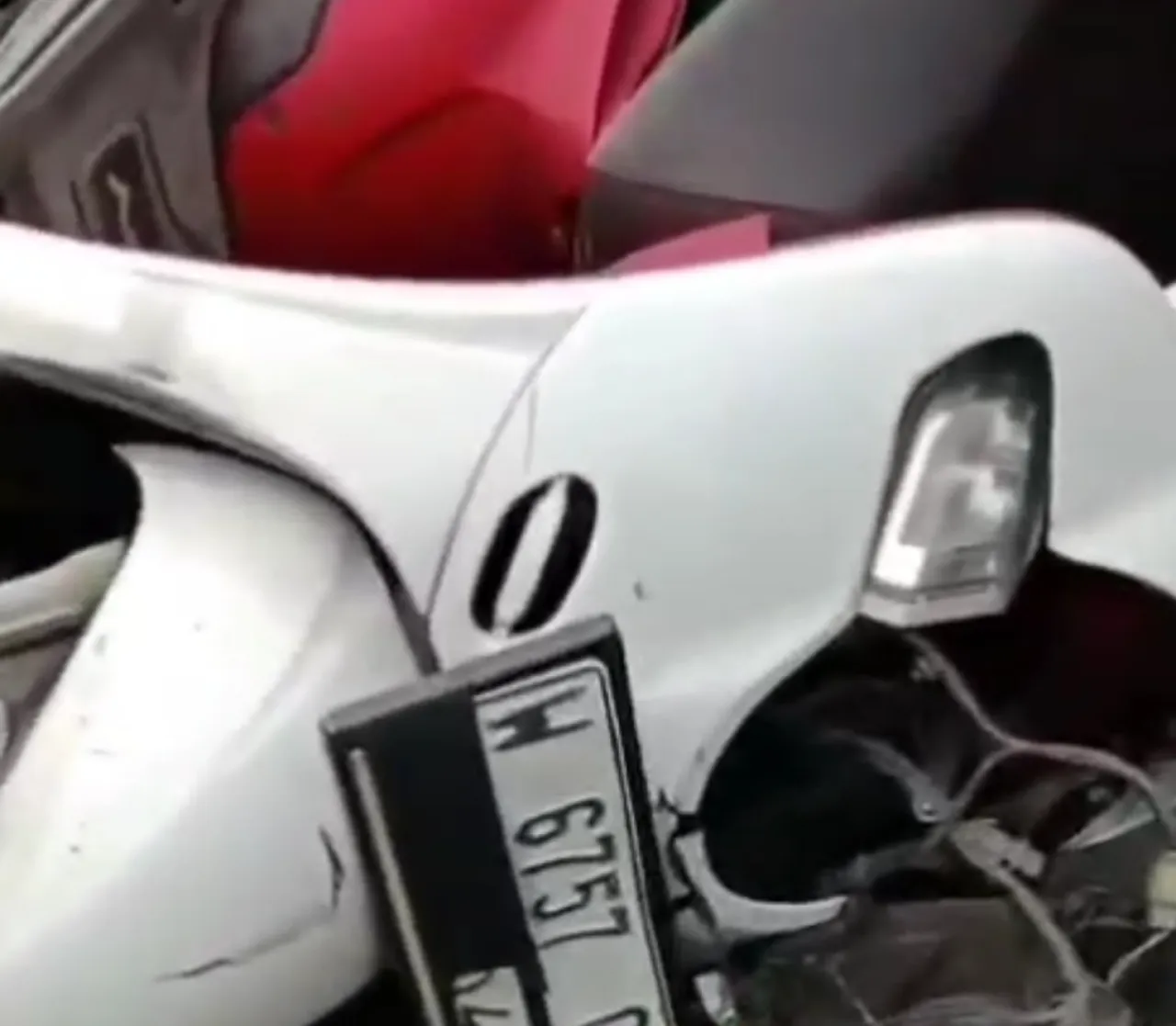 Kecelakaan di Driyorejo Gresik, Pemotor Tewas Terlindas Truk Usai Terserempet Mobil