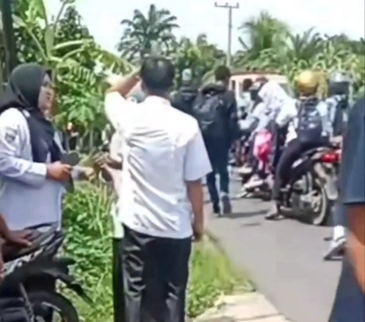 Ngebut Pakai Motor, Pelajar Meninggal Kecelakaan