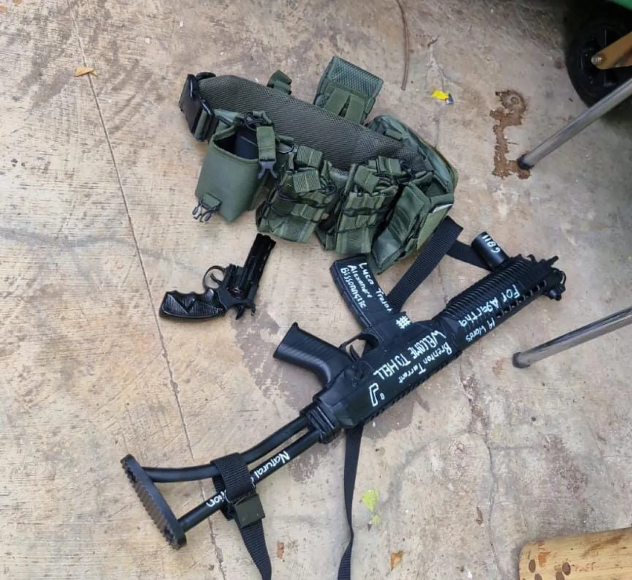 Airsoftgun milik pelaku. Foto: X diana