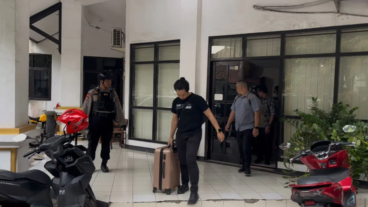 3 Koper Dokumen Terkait Proyek Monumen Reog Disita KPK Dari Penggeledahan Disbudparpora Ponorogo