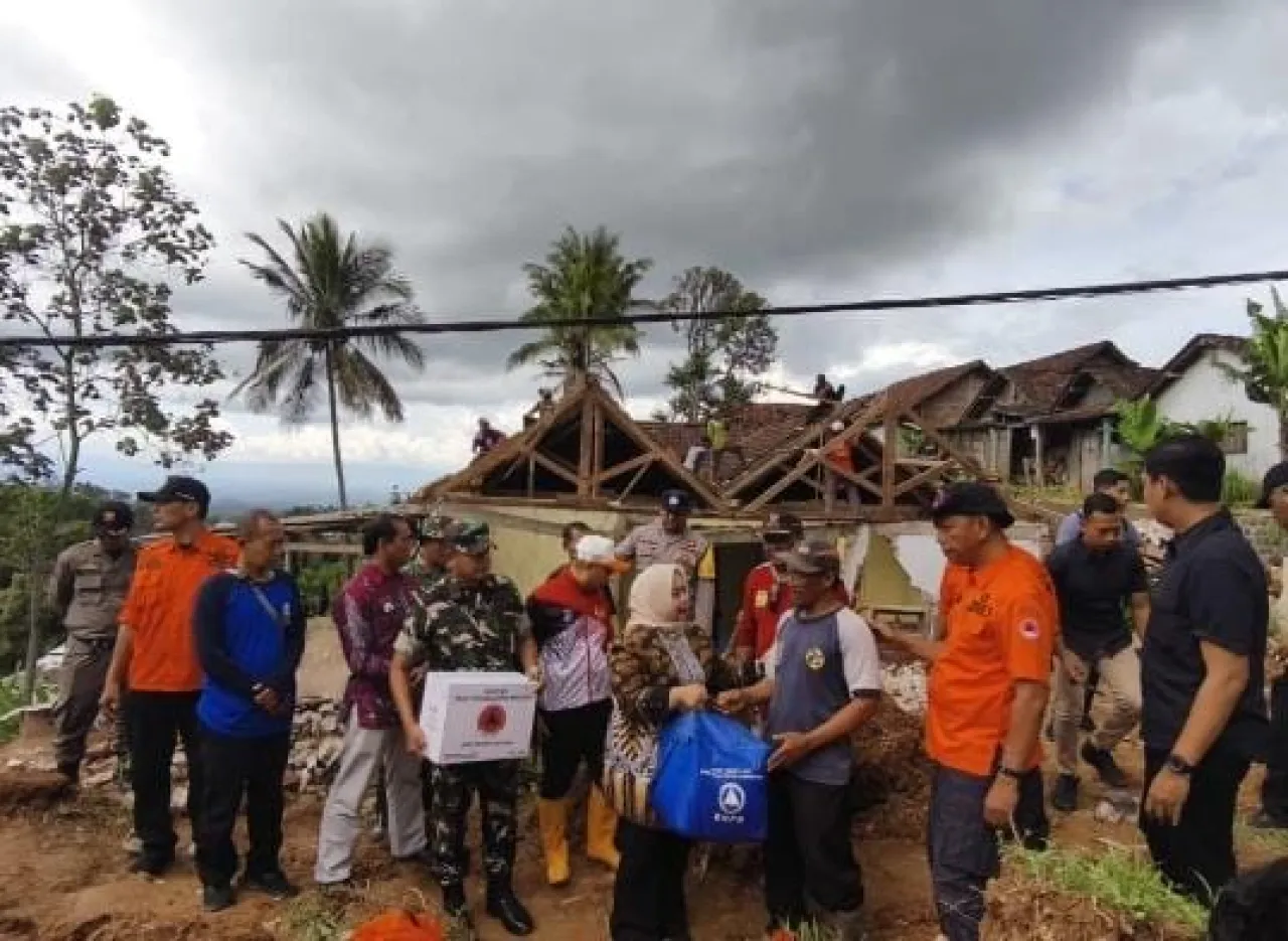 Kunjungi Longsor Pulung, Plt Bupati Ponorogo Percepat Proses Buka Akses Warga Terisolir
