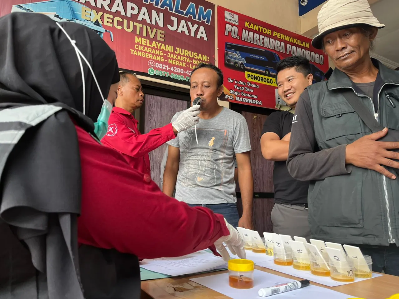 Jelang Libur Nataru, Puluhan Sopir Bus di Terminal Ponorogo Jalani Pemeriksaan Kesehatan dan Kejiwaan