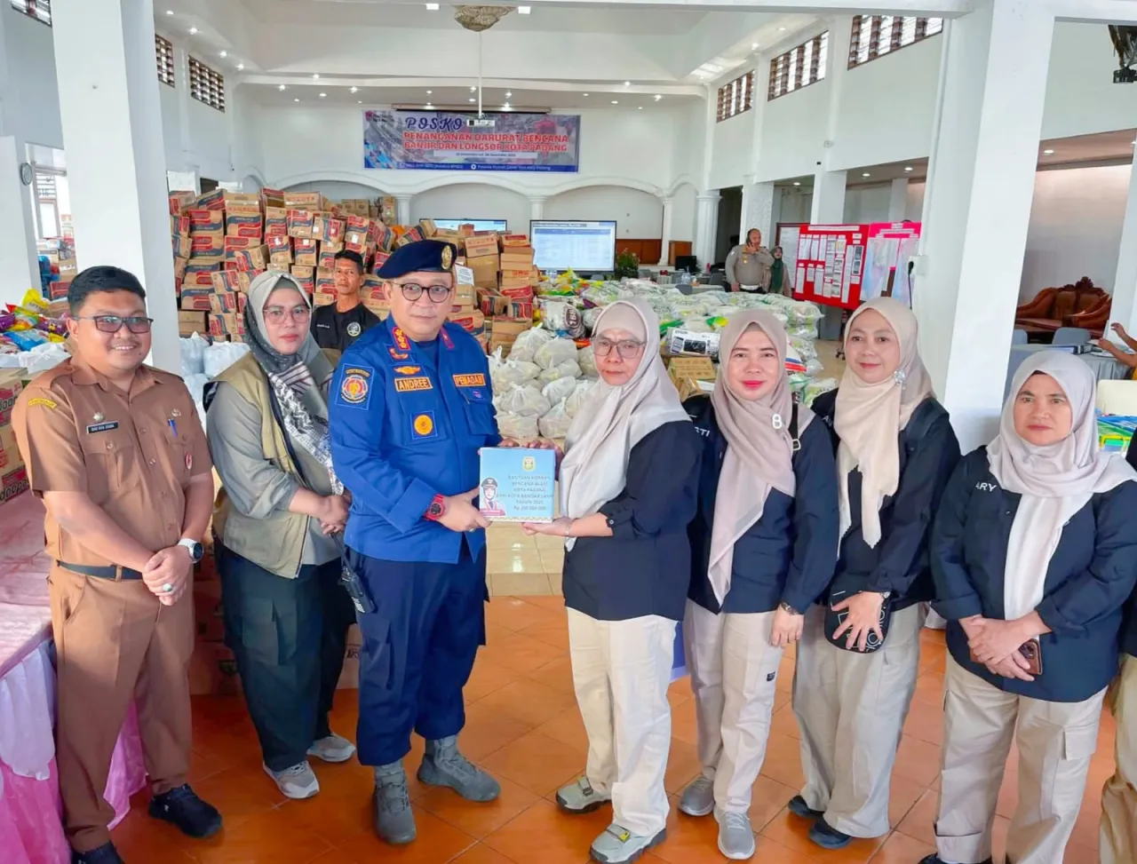 Pemko Bandar Lampung Bawa Bantuan Rp200 Juta ke Padang, Sekda: Kami Terharu Kepedulian Daerah Lain