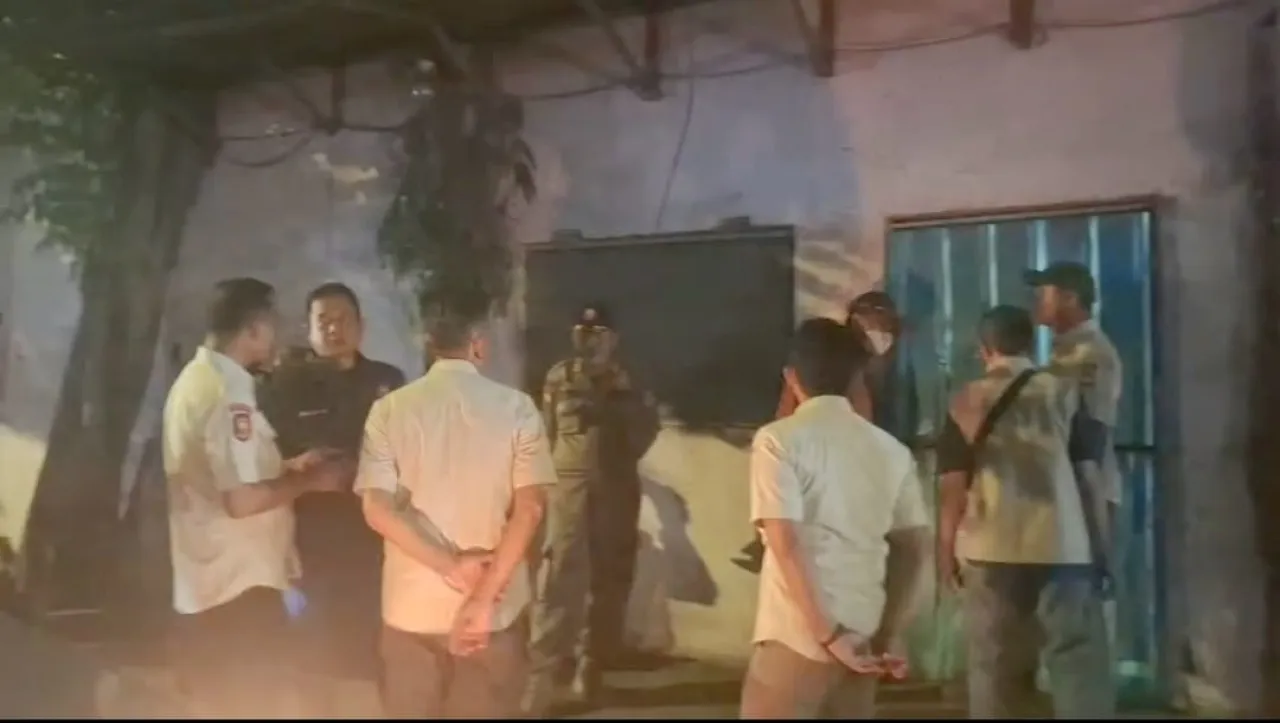 LC Sempat Berhamburan saat Satpol PP Lamongan Razia Sejumlah Cafe