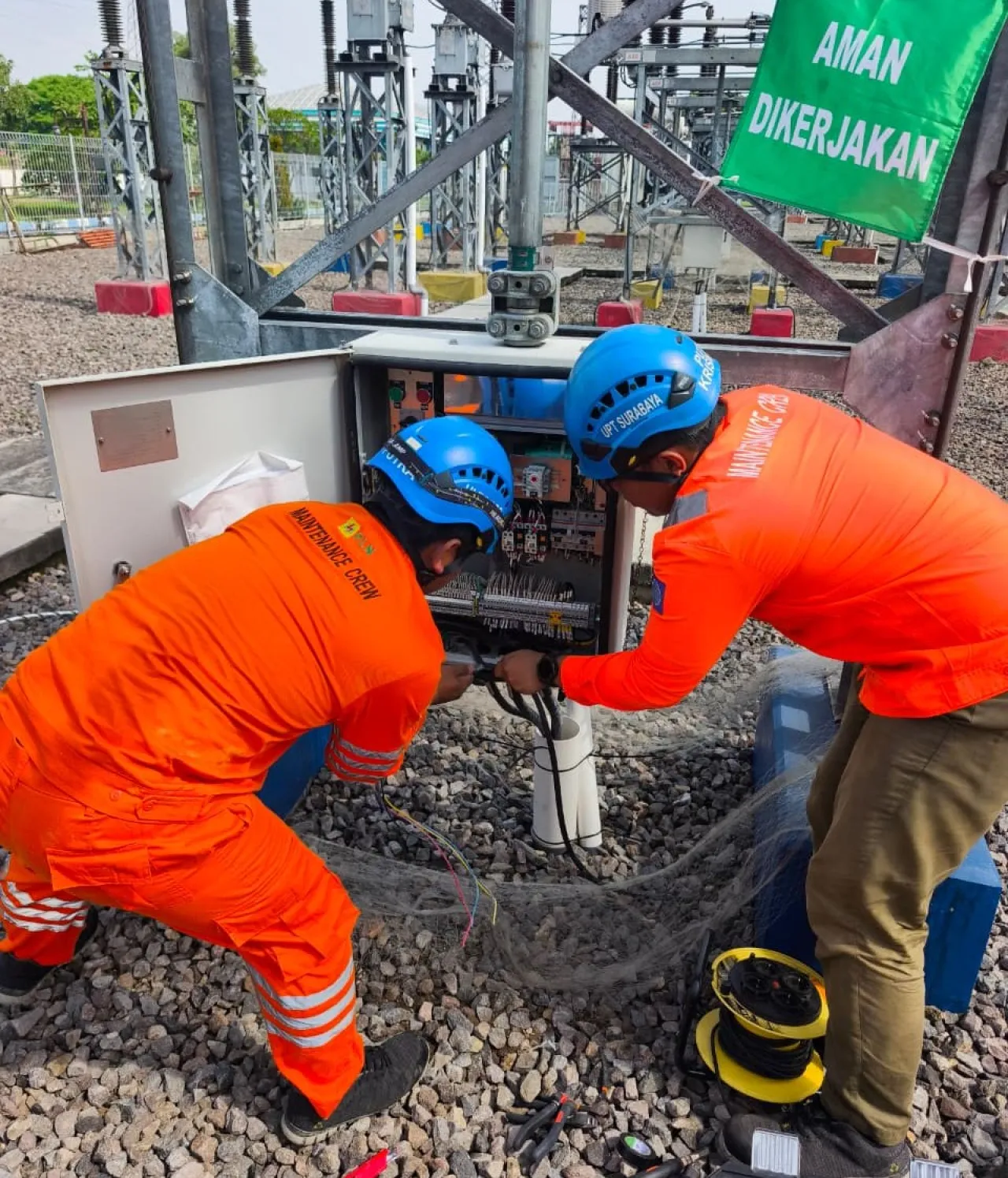PLN UIT JBM Laksanakan Serangkaian Pemeliharaan
