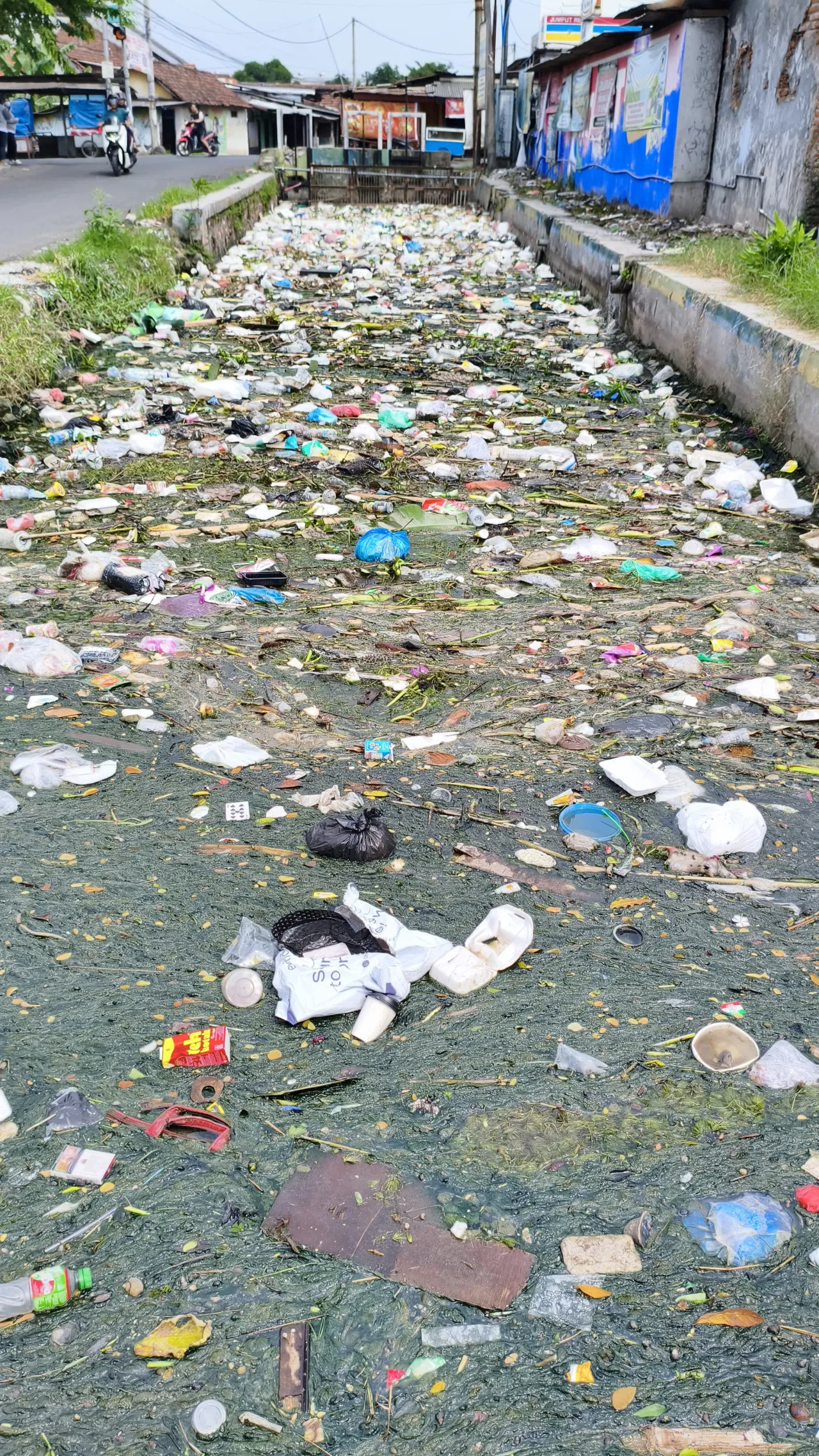 Sungai di Keling Jumputrejo Sidoarjo, Kembali Dipenuhi Sampah