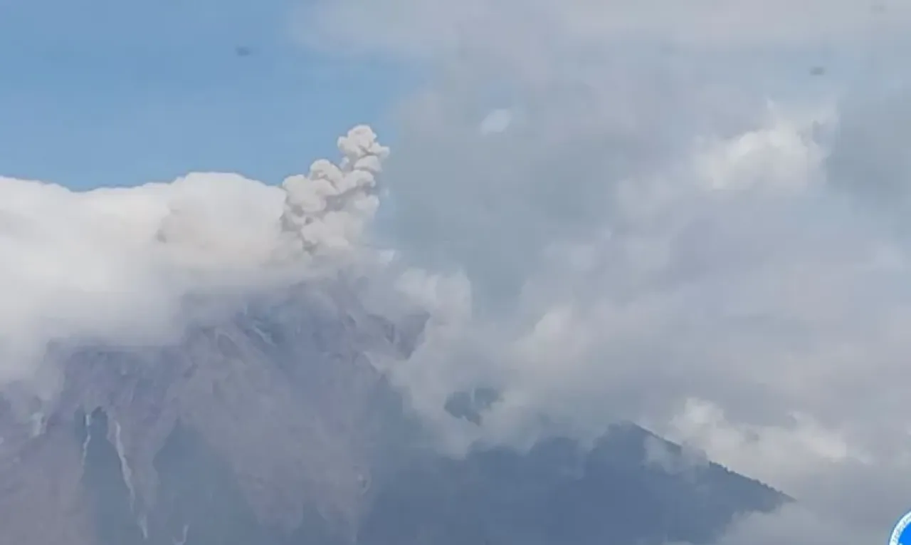 Waspada! Semeru Erupsi lagi