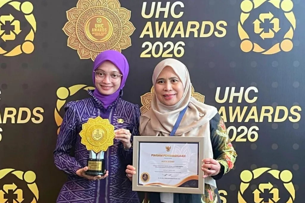 Mbak Wali Terima Penghargaan di UHC Award 2026, Kepesertaan JKN Tembus 99,21 Persen