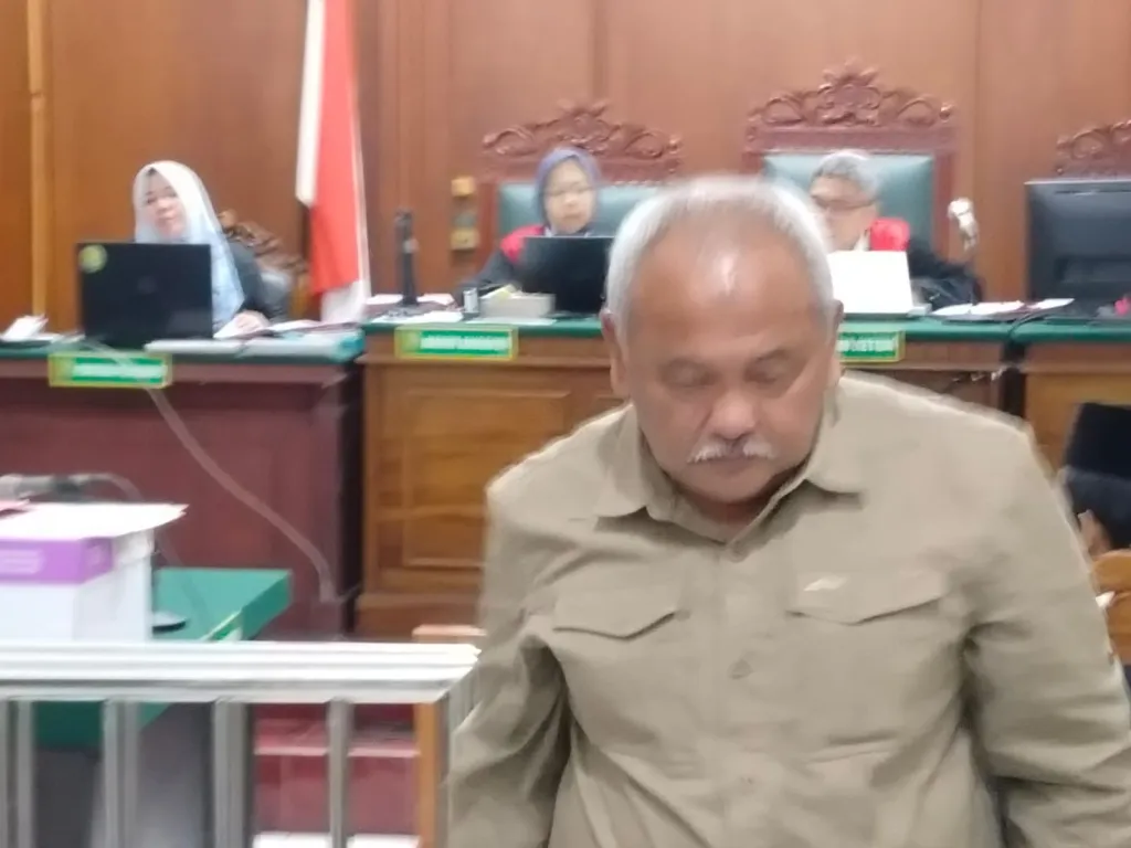 Keterangan Saksi Bakesbangpol Dipertanyakan Hakim di Sidang Pemerasan Kadisdik Jatim