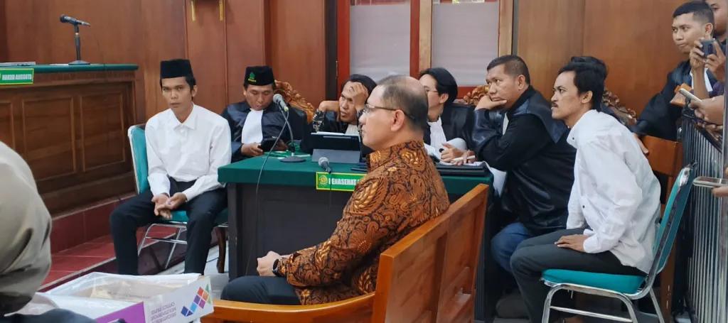 Mangkir Empat Panggilan, Kehadiran Kadisdik Jatim Diwarnai Teguran Hakim