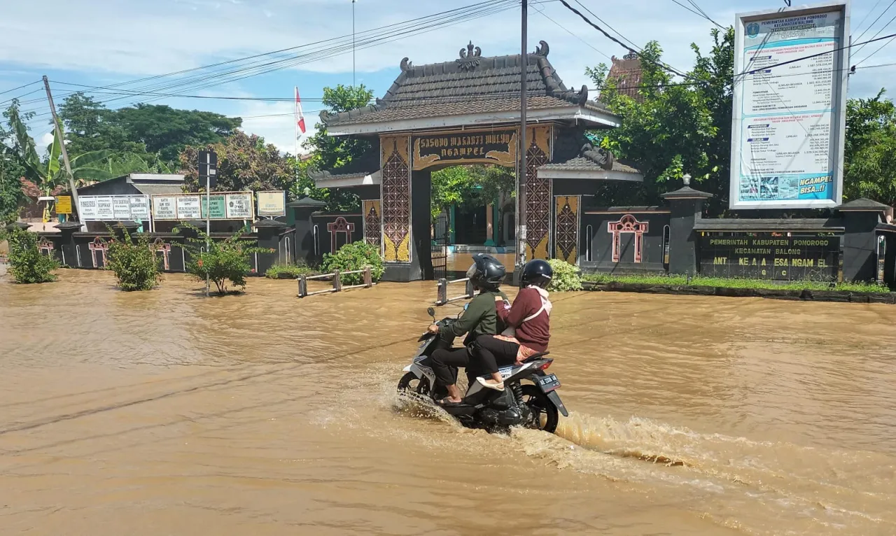 Awal Tahun 2026 Tiga Kecamatan di Ponorogo Diterjang Banjir, 30 Hektar Padi Gagal Panen