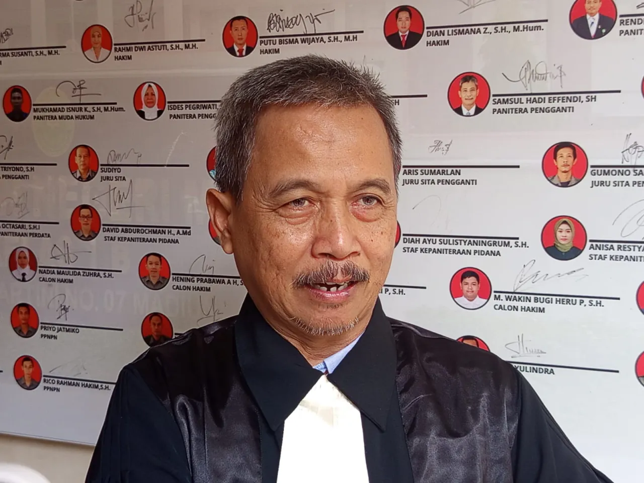 Terdakwa Kasus Pelemparan Botol Bersumbu Api di DPRD Madiun Ajukan Pledoi