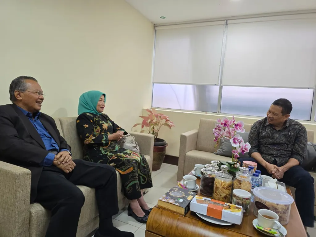 Pertemuan Wakil Bupati Malang Hj. Lathifah Shohib dengan Staf Khusus Menteri Kemendikdasmen RI, Didik Suhardi, Ph.D. (Foto: Istimewa) 