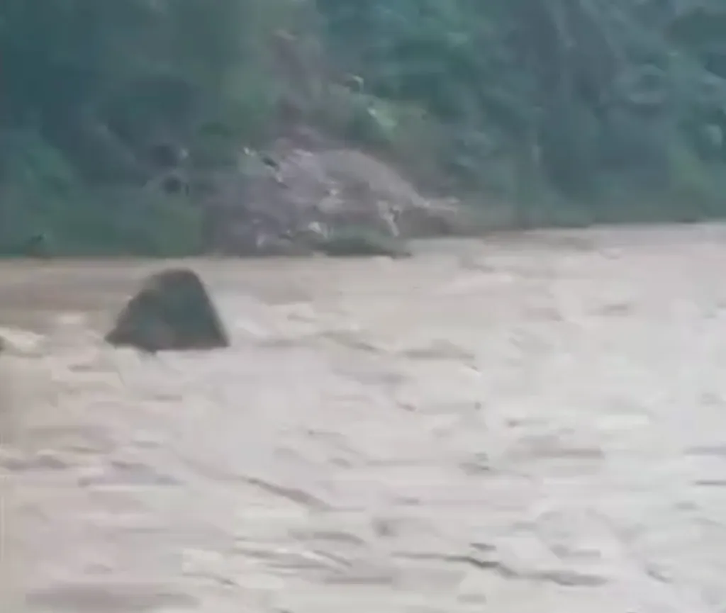 Pergi dari Rumah, Wanita Berkebutuhan Khusus Ditemukan Tenggelam di Sungai Cijurey
