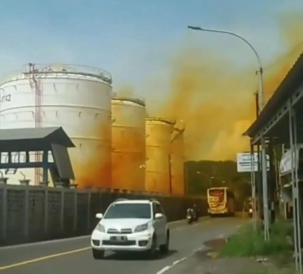 Kembali Disorot Media Asing, Insiden Gas Oranye di Kawasan Industri Sebabkan Puluhan Warga Alami Gangguan Pernapasan