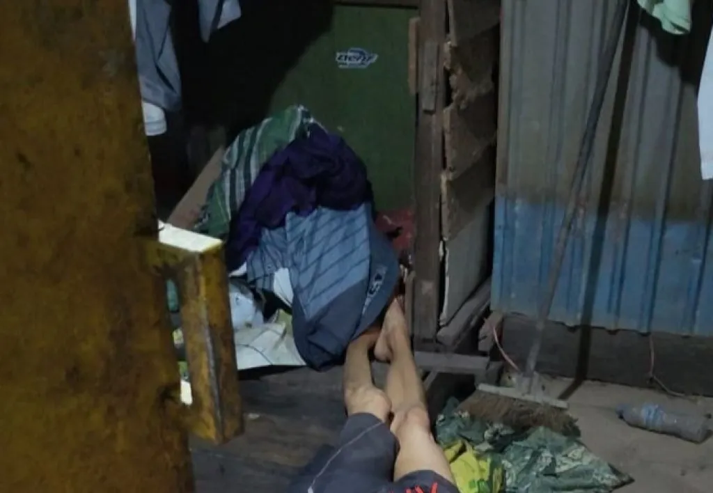 Foto Orang Sakit Dikira Mayat Membusuk, Hebohkan Warga