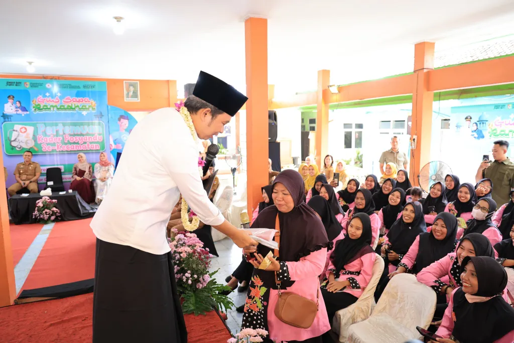 Bupati Jember Fawait Siapkan Beasiswa Khusus Anak Kader Posyandu