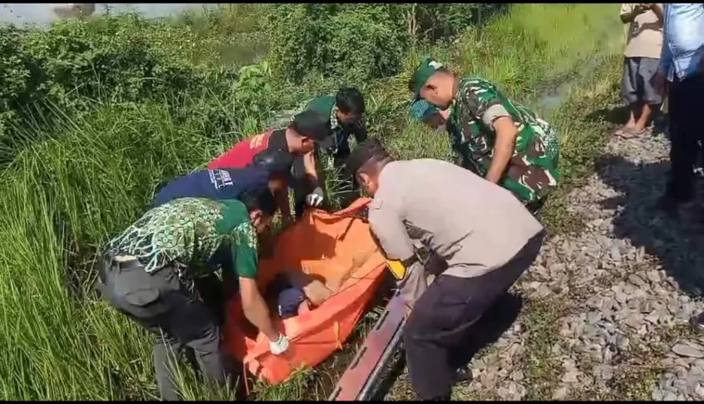 Warga Babat Lamongan Tewas Tertemper Kereta Api