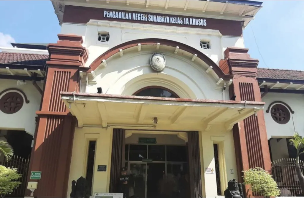 Tabrakan di Depan Mapolda Jatim, Sopir Mobil Dinas Polri Didakwa Dua Pasal